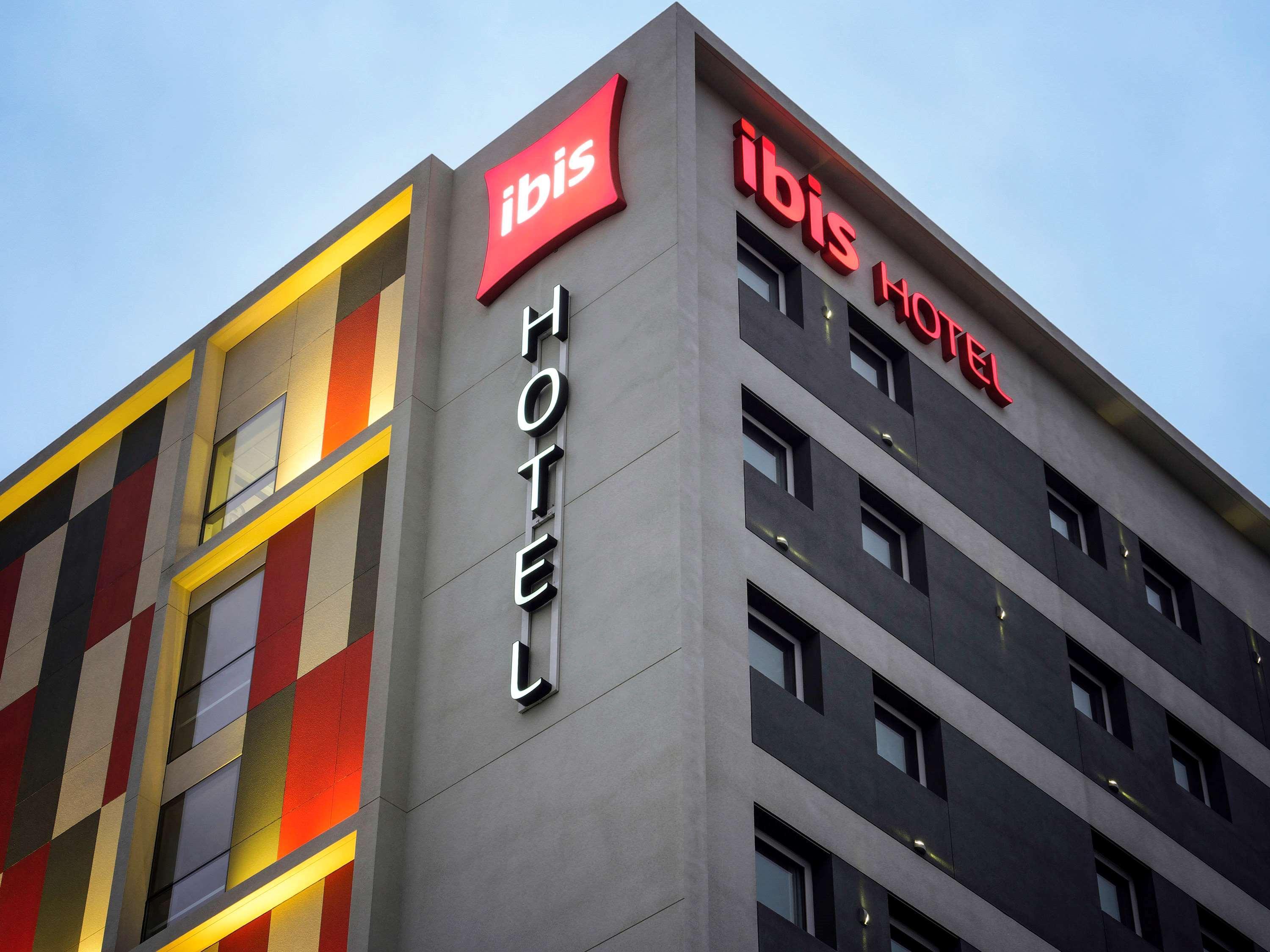 Готель Ibis Трухільйо Екстер'єр фото